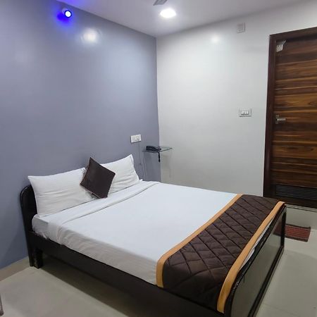 Hotel Golden Arch Bangalore Ngoại thất bức ảnh