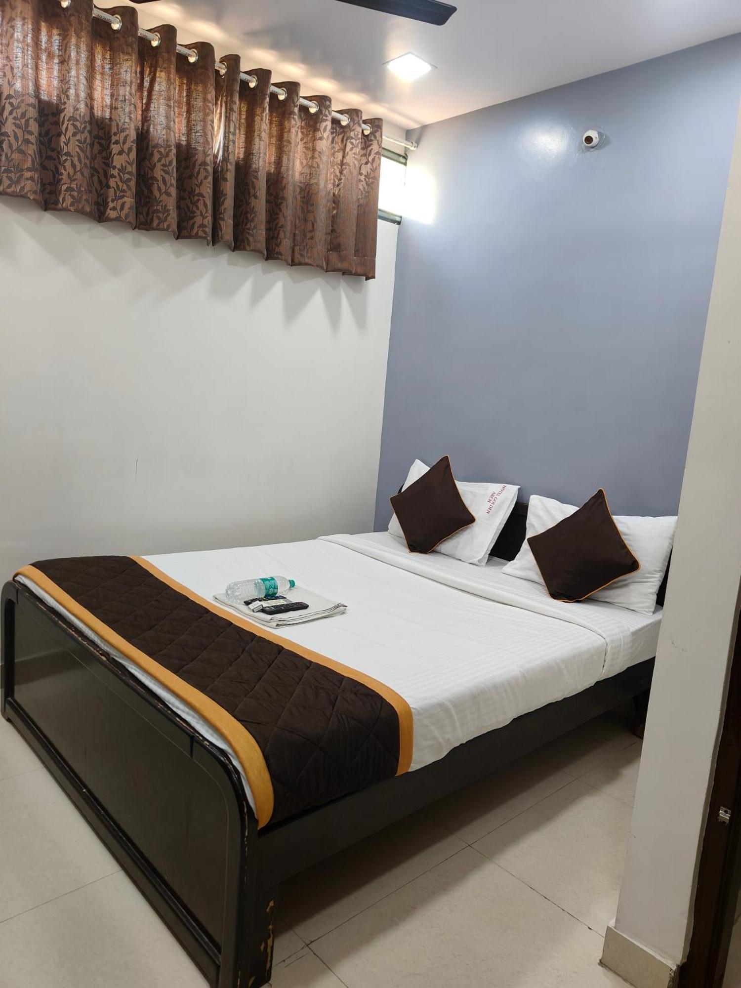 Hotel Golden Arch Bangalore Ngoại thất bức ảnh