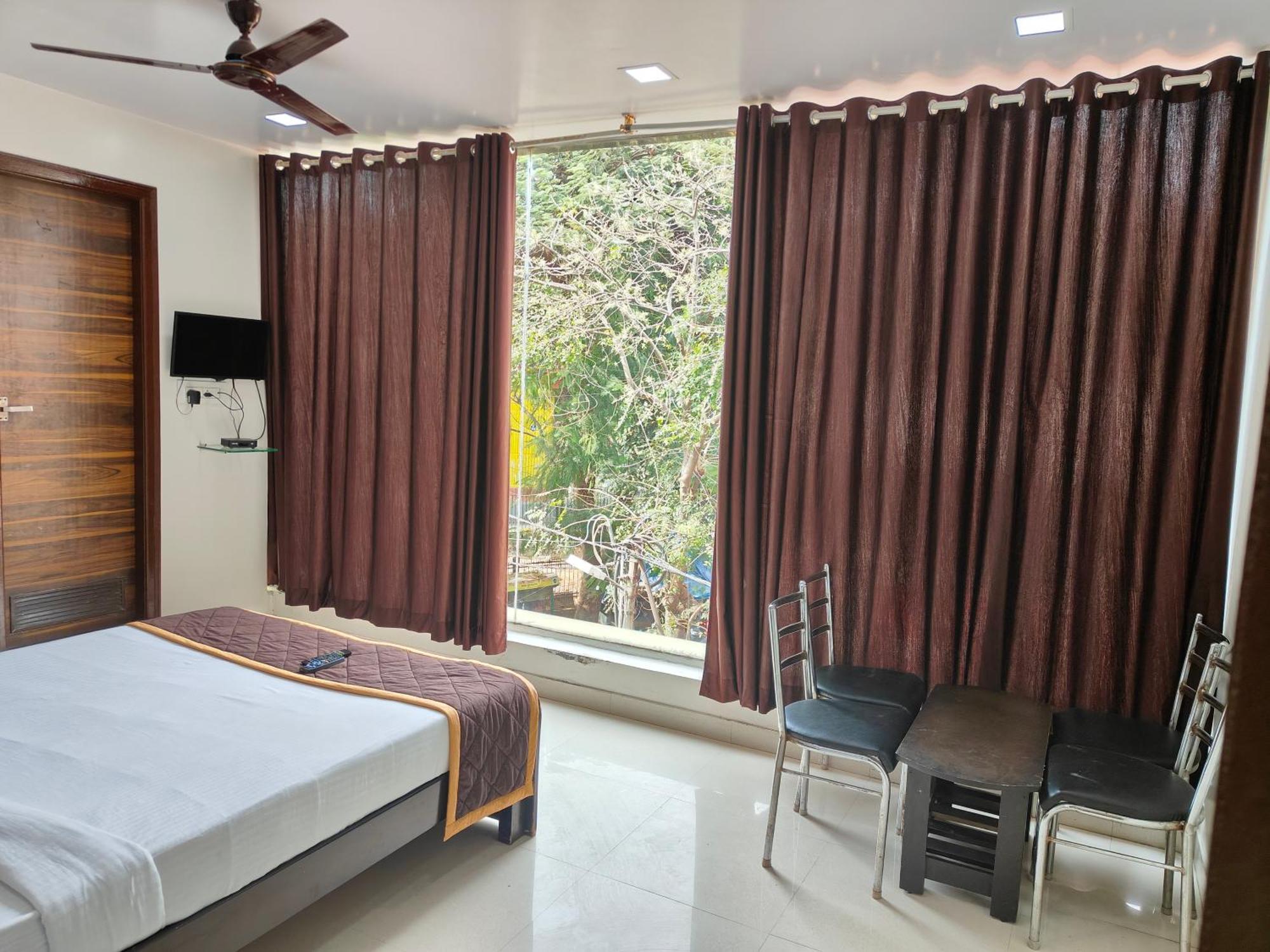 Hotel Golden Arch Bangalore Ngoại thất bức ảnh